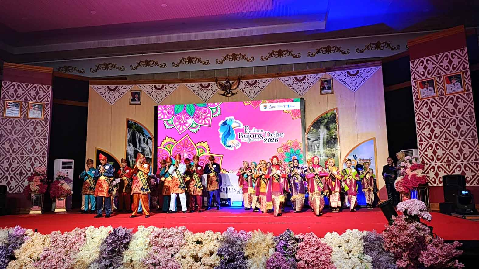 Seluruh Finalis Bujang Dehe Kabupaten Musi Rawas tahun 2026 yang tampil memukai dimalam Grand Final, Sabtu 18 Juli 2026 malam.