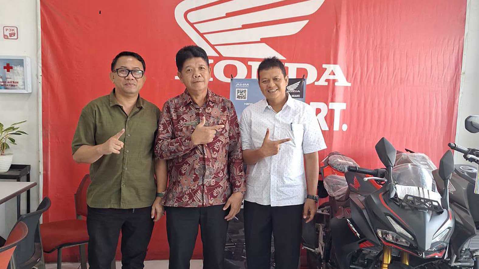 Disperindagkop Kabupaten Muratara lakukan kunjungan kerja ke sejumlah dealer dan sejumlah perusahan pembiayaan yang ada di Kota Lubuk Linggau. -foto dokumen Disperindagkop Muratara-