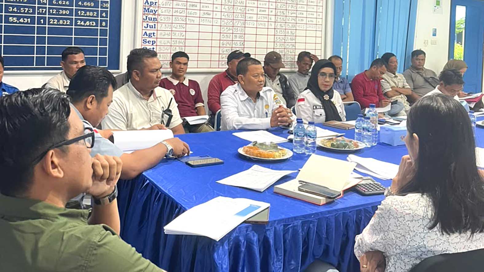 Disperindagkop Muratara pantau jumlah koperasi aktif di ODS, total koperasi 244 terdiri dari 155 koperasi mandiri dan 89 KDMP. Tampak petugas dari Disperindagkop Muratara menghadiri RAT Tahun Buku 2025 Koperasi Lestari Maju Bersama (Koperasi Mandiri). Foto: Dok. Disperindagkop Muratara