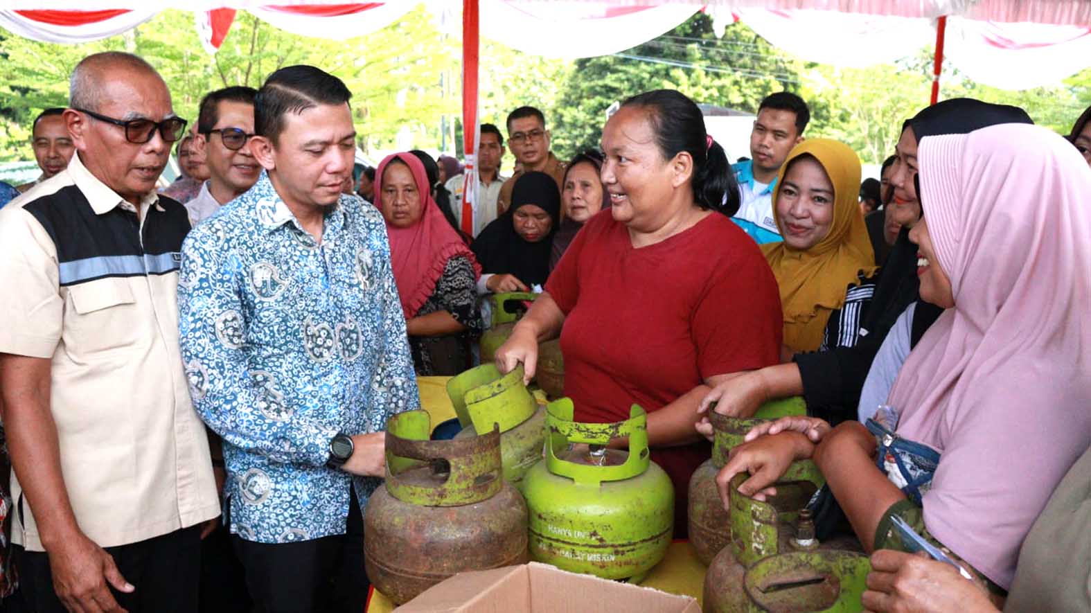 Operasi pasar murah diharapkan dapat meringankan beban pengeluaran rumah tangga, terutama dalam memenuhi kebutuhan beras sebagai bahan pangan utama