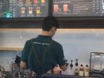 Gerai minuman kekinian di Jalan Yos Sudarso, Kelurahan Watervang, Kecamatan Lubuk Linggau Timur I, Kota Lubuk Linggau untuk memanfaatkan promo minuman Rp5 ribu. FOTO : PUTRI ANANDA/LINGGAU POS