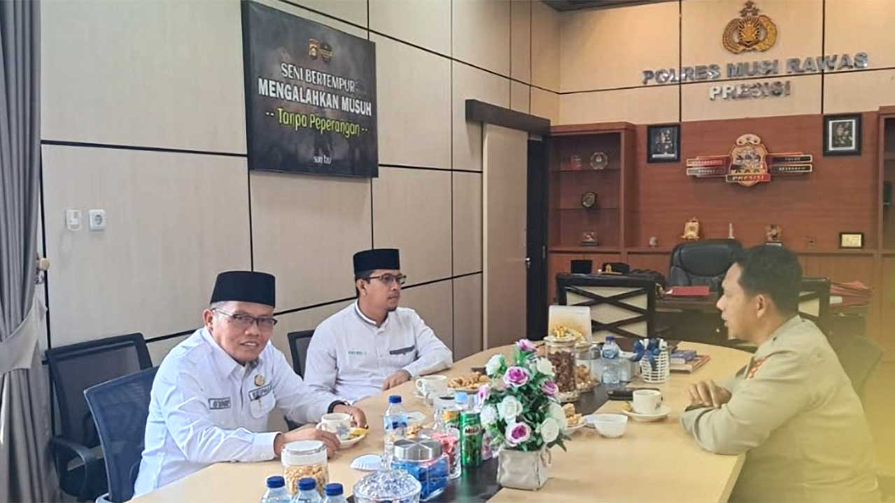 Kepala Kantor Kemenag Kabupaten Musi Rawas, H. Syarip, dan diterima langsung oleh jajaran Polres Musi Rawas dalam suasana penuh keakraban