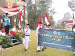 Pimpinan Ponpes Al Madani, Ustadz Moh Arpan Haj melepas Parade Konsulat 2026, Ahad 16 Agustus 2026. Foto : Linggau Pos