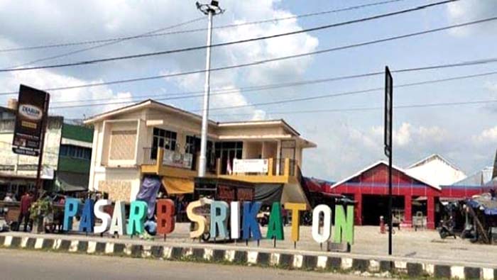 Di Pasar B Srikaton, Kecamatan Tugumulyo Kabupaten Musi Rawas, harga ayam potong kini mencapai Rp45.000 per kilogram.