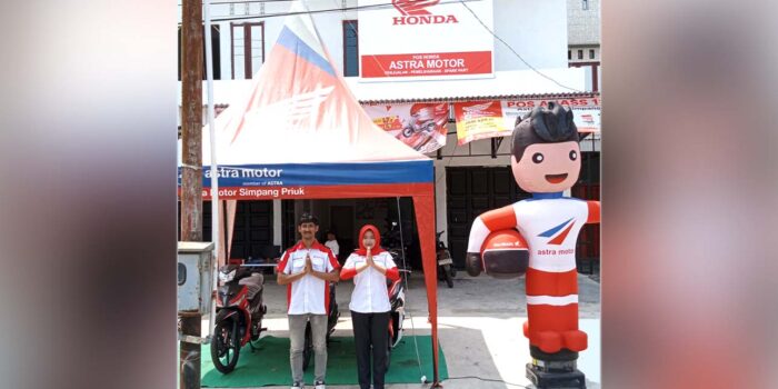Terlihat beberapa marketing Motor Honda Pos Penjualan Astra Motor Merasi Kecamatan Tugumulyo. Sumber Foto : Marketing Astra Motor Pos Penjualan Merasi Kecamatan Tugumulyo.