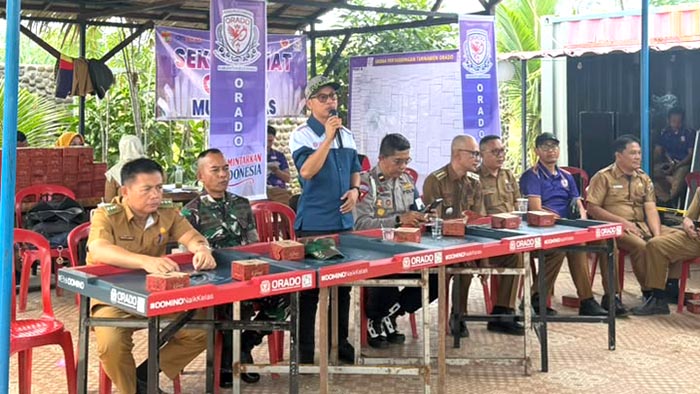 Ketua Orado Musi Rawas, Imron Sukani saat membuka Turnamen Orado Bupati Musi Rawas Cup Tahun 2026 di Balai Air Court, Kabupaten Musi Rawas, Senin 10 Agustus 2026