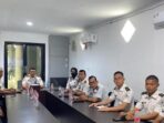 Kalapas Narkotika Kelas IIA Muara Beliti, Herdianto beserta jajaran saat mengikuti kegiatan arahan Direktur Jenderal Pemasyarakatan secara virtual melalui Zoom, Senin 14 September 2026. Kalapas Narkotika Kelas IIA Muara Beliti, Herdianto beserta jajaran saat mengikuti kegiatan arahan Direktur Jenderal Pemasyarakatan secara virtual melalui Zoom, Senin 14 September 2026.