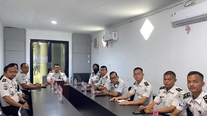 Kalapas Narkotika Kelas IIA Muara Beliti, Herdianto beserta jajaran saat mengikuti kegiatan arahan Direktur Jenderal Pemasyarakatan secara virtual melalui Zoom, Senin 14 September 2026.